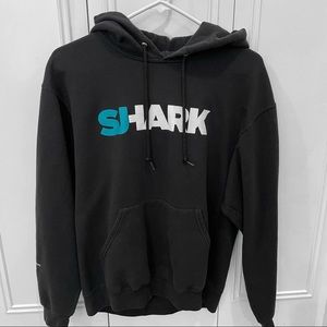 Breezy Excursion x Adapt - Shark hoodie - sz. M